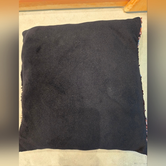 Small sequined 2 toned throw pillow (silver and pink). Back is soft black suede. - Picture 5 of 5